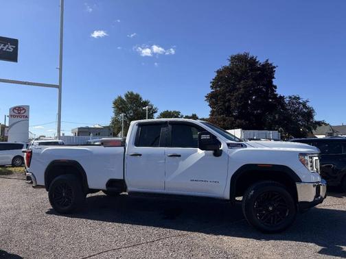 Summit White 2022 GMC Sierra 2500 Pro