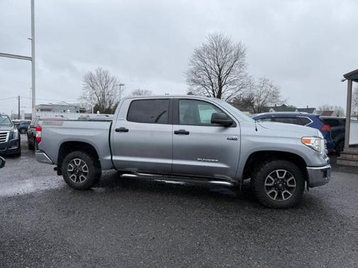 2016 Toyota Tundra SR5