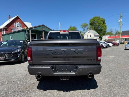 Granite Crystal Clearcoat Metallic 2018 RAM 1500 Sport