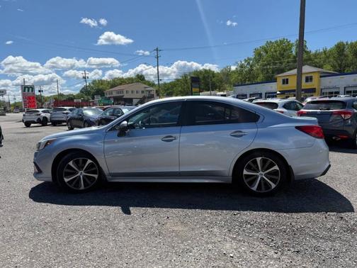 Ice Silver Metallic 2018 Subaru Legacy 2.5i Limited