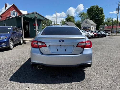 Ice Silver Metallic 2018 Subaru Legacy 2.5i Limited