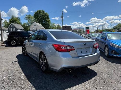 Ice Silver Metallic 2018 Subaru Legacy 2.5i Limited