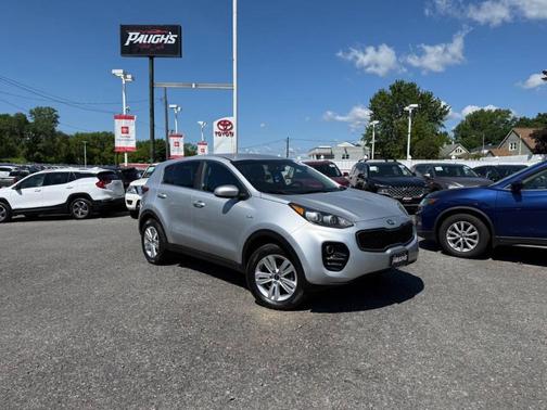 Sparkling Silver 2018 Kia Sportage LX