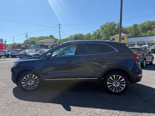Midnight Sapphire Blue Metallic 2017 Lincoln MKC Reserve