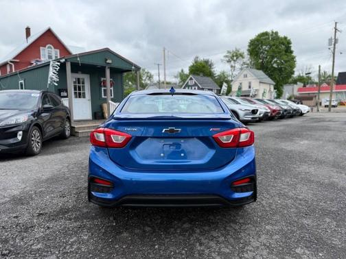 Kinetic Blue 2019 Chevrolet Cruze LT