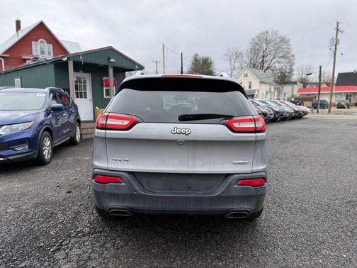 Billet Silver Clearcoat Metallic 2015 Jeep Cherokee Latitude