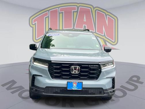 Sonic Gray Pearl 2025 Honda Pilot Black Edition