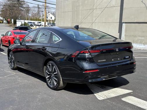 Crystal Black Pearl 2024 Honda Accord Hybrid Touring