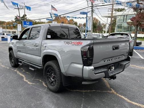 2020 Toyota Tacoma TRD Sport