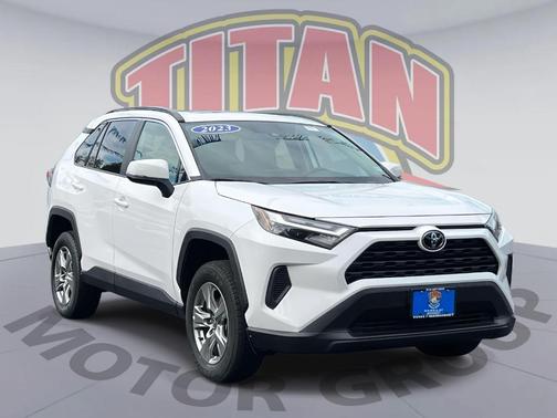2023 Toyota RAV4 XLE