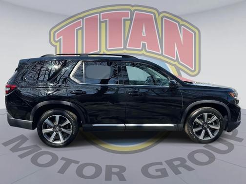 Crystal Black Pearl 2024 Honda Pilot Elite