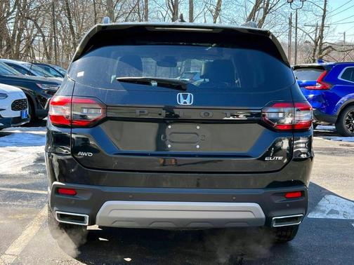2023 Honda Pilot Elite
