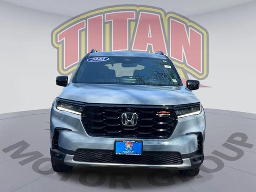 Sonic Gray Pearl 2023 Honda Pilot TrailSport