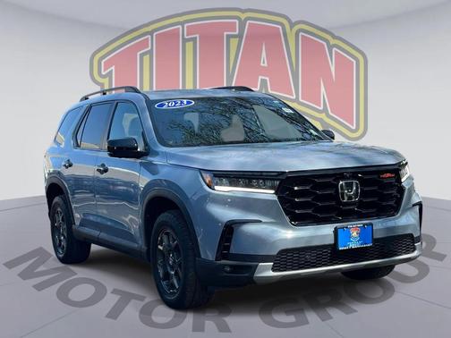 Sonic Gray Pearl 2023 Honda Pilot TrailSport