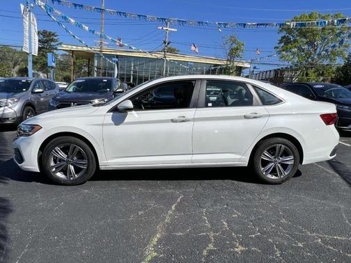 2022 Volkswagen Jetta 1.5T SE