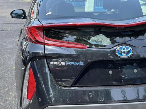 2021 Toyota Prius Prime XLE