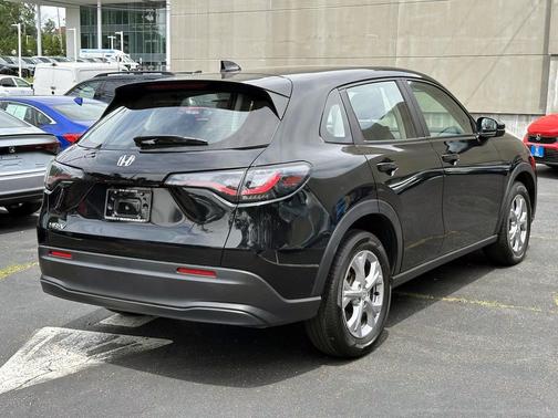 BLK 2023 Honda HR-V LX