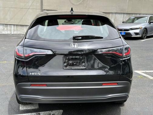 BLK 2023 Honda HR-V LX