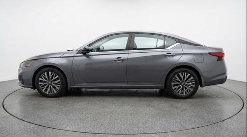 Gun Metallic 2025 Nissan Altima SV FWD