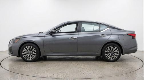 Gun Metallic 2025 Nissan Altima SV FWD