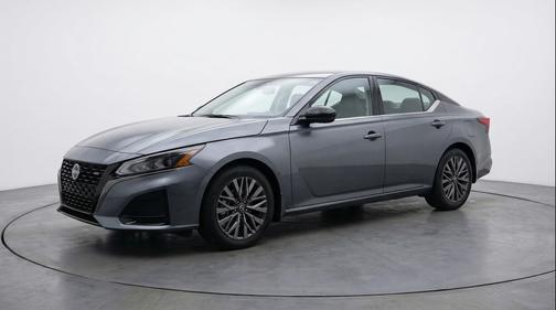 Gun Metallic 2025 Nissan Altima SV FWD