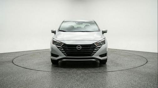 Brilliant Silver Metallic 2025 Nissan Versa 1.6 SV