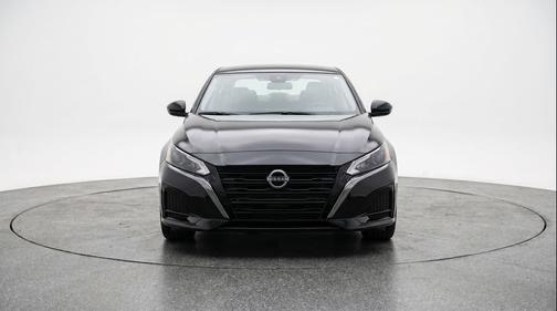Super Black 2025 Nissan Altima SV FWD