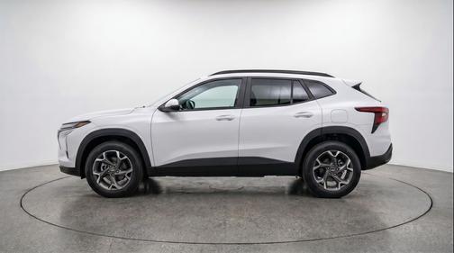 Summit White 2025 Chevrolet Trax LT