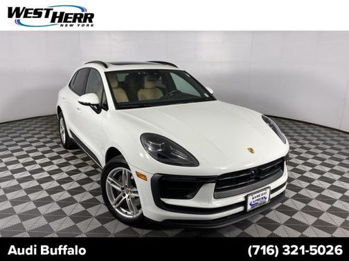 2024 Porsche Macan Base