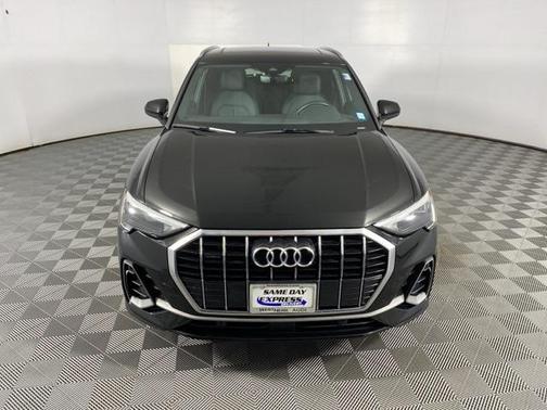 2022 Audi Q3 45 S line Premium
