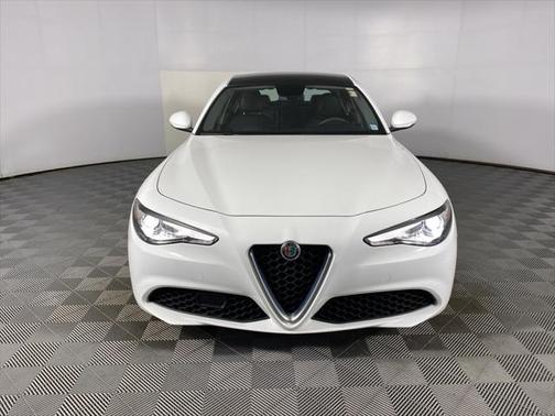 2019 Alfa Romeo Giulia Base