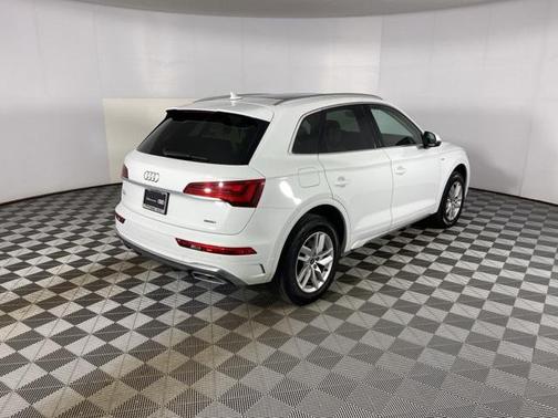 2024 Audi Q5 45 S line Premium