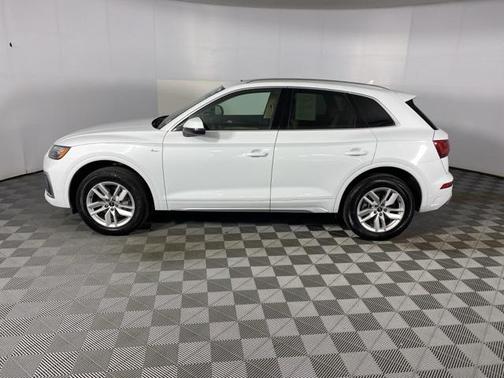 2024 Audi Q5 45 S line Premium