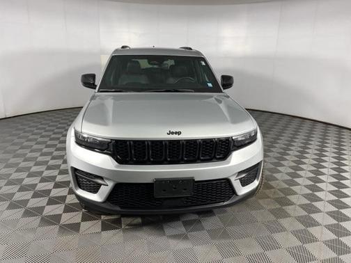2022 Jeep Grand Cherokee Altitude