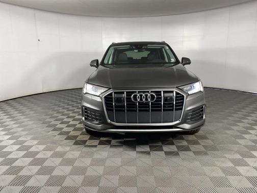 2024 Audi Q7 45 Premium Plus