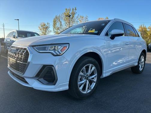 2025 Audi Q3 Premium 45 TFSI S line quattro Tiptronic