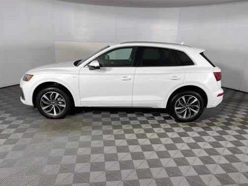 2024 Audi Q5 45 S line Premium
