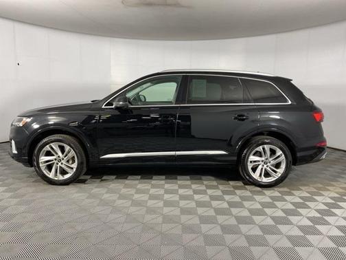 2023 Audi Q7 55 Premium Plus