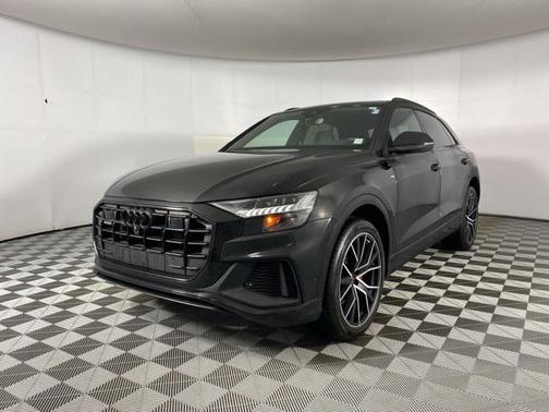 2022 Audi Q8 55 Premium Plus