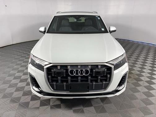 2025 Audi Q7 Premium Plus 55 TFSI quattro Tiptronic