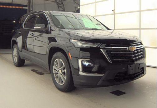Mosaic Black Metallic 2023 Chevrolet Traverse LT Cloth