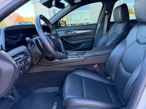 2025 Cadillac CT5 PREMIUM LUXURY