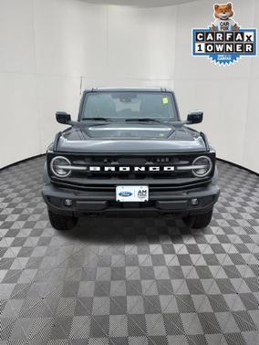 SHADOW BLACK 2025 Ford Bronco Outer Banks