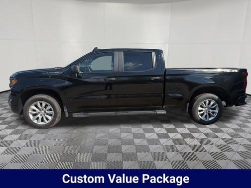 Black 2025 Chevrolet Silverado 1500 Custom