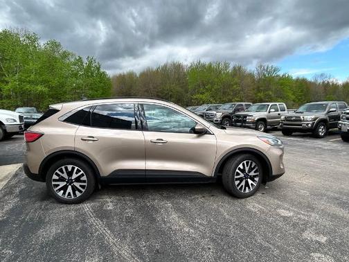 2020 Ford Escape SEL