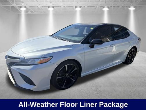 Midnight Black Metallic 2020 Toyota Camry XSE