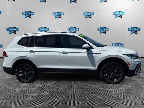 Opal White Pearl 2023 Volkswagen Tiguan 2.0T SE 4MOTION