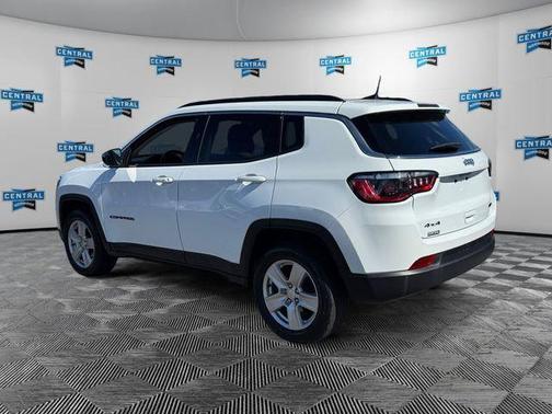 Bright White Clearcoat 2022 Jeep Compass Latitude