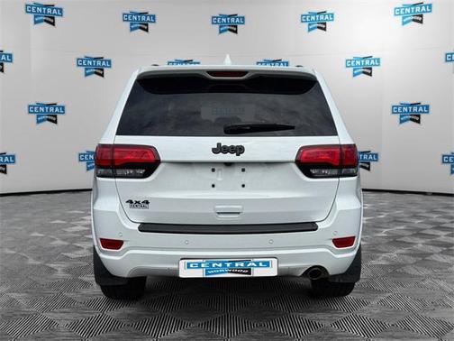 2022 Jeep Grand Cherokee Laredo