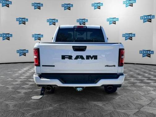 Bright White Clearcoat 2026 RAM 1500 Big Horn/Lone Star